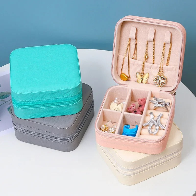 Mini leather jewelry box